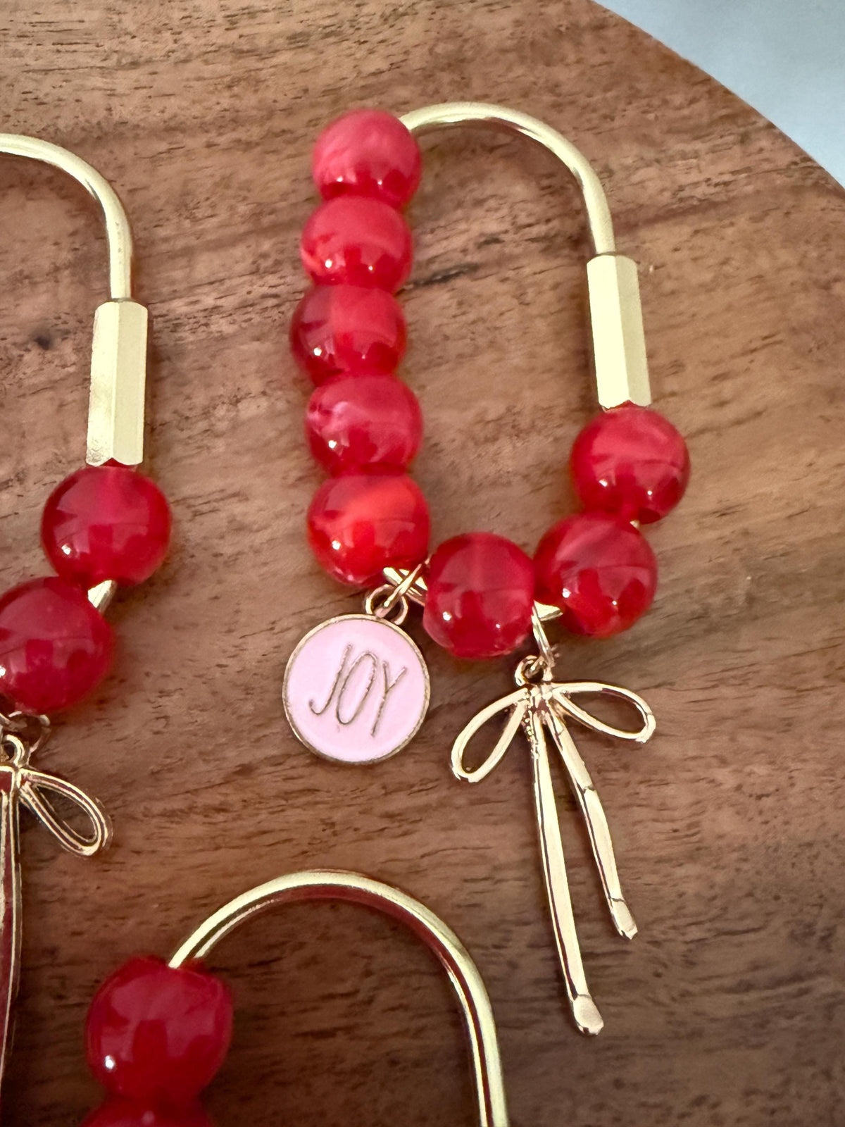 Red Christmas Beaded Gold Carabiner Bag Charm with Bow  – Holiday Purse Accessory